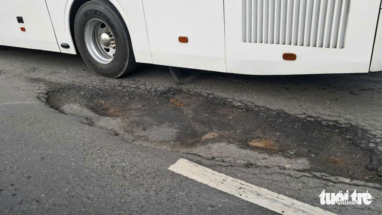 不要让民众一直抱怨51号国道是‘泥泞’的道路