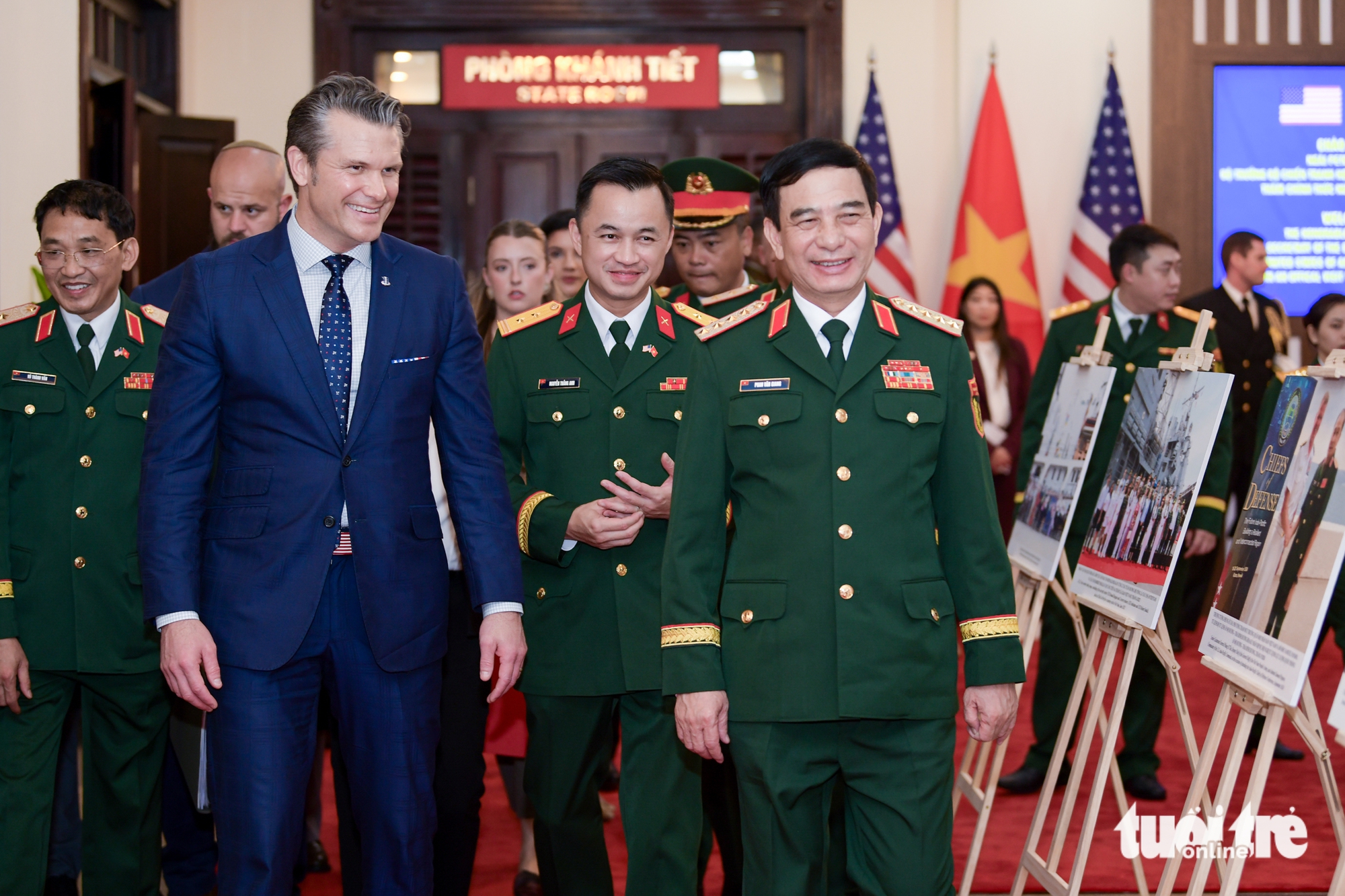 大将潘文江与美国战争部长会谈