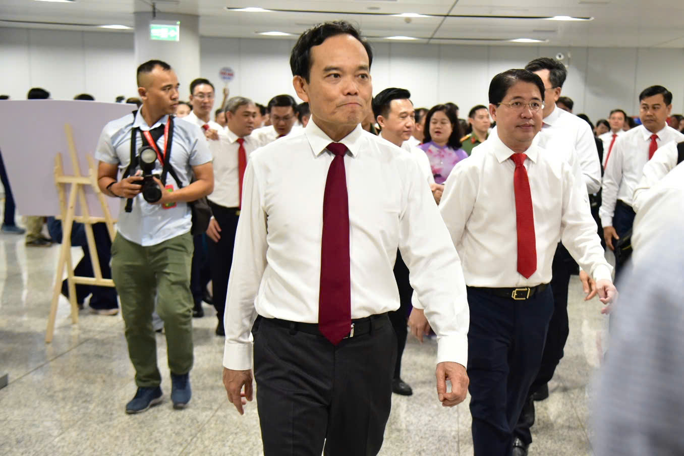 市委书记陈留光与胡志明市代表团在党代会前夕参观1号线地铁