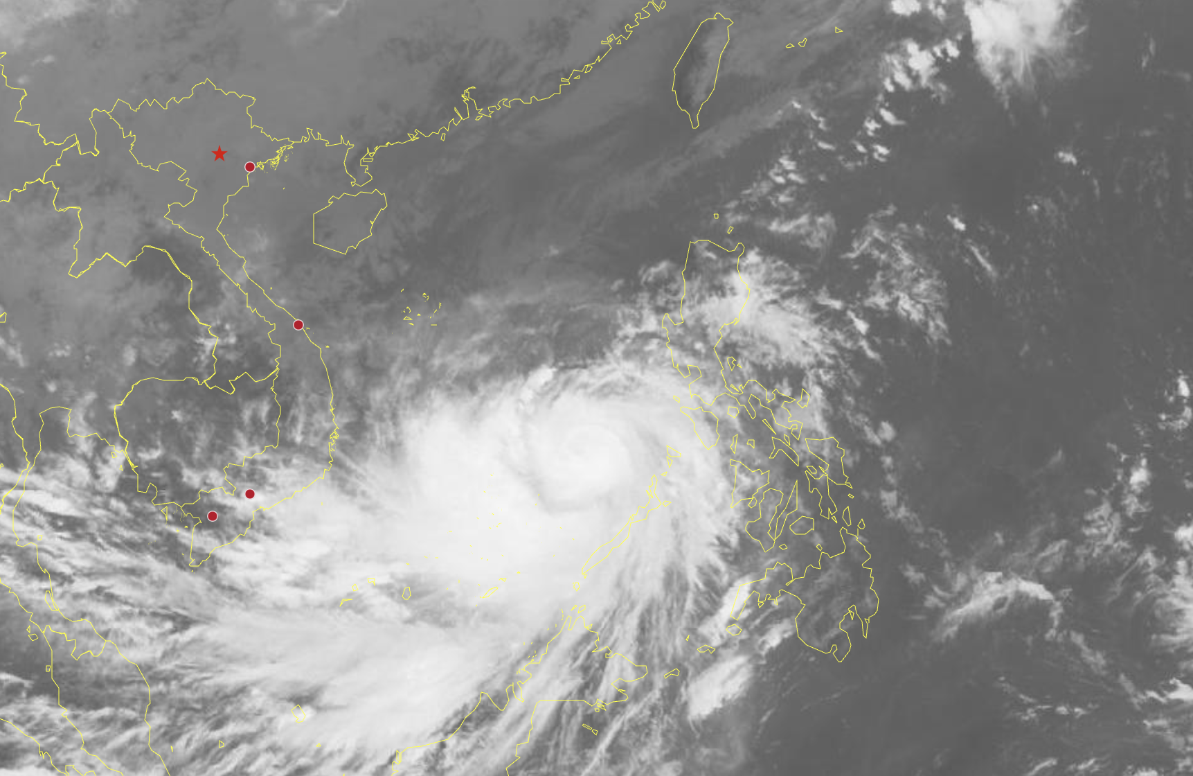 卫星视角下的台风凯尔马吉全景及后续低压区