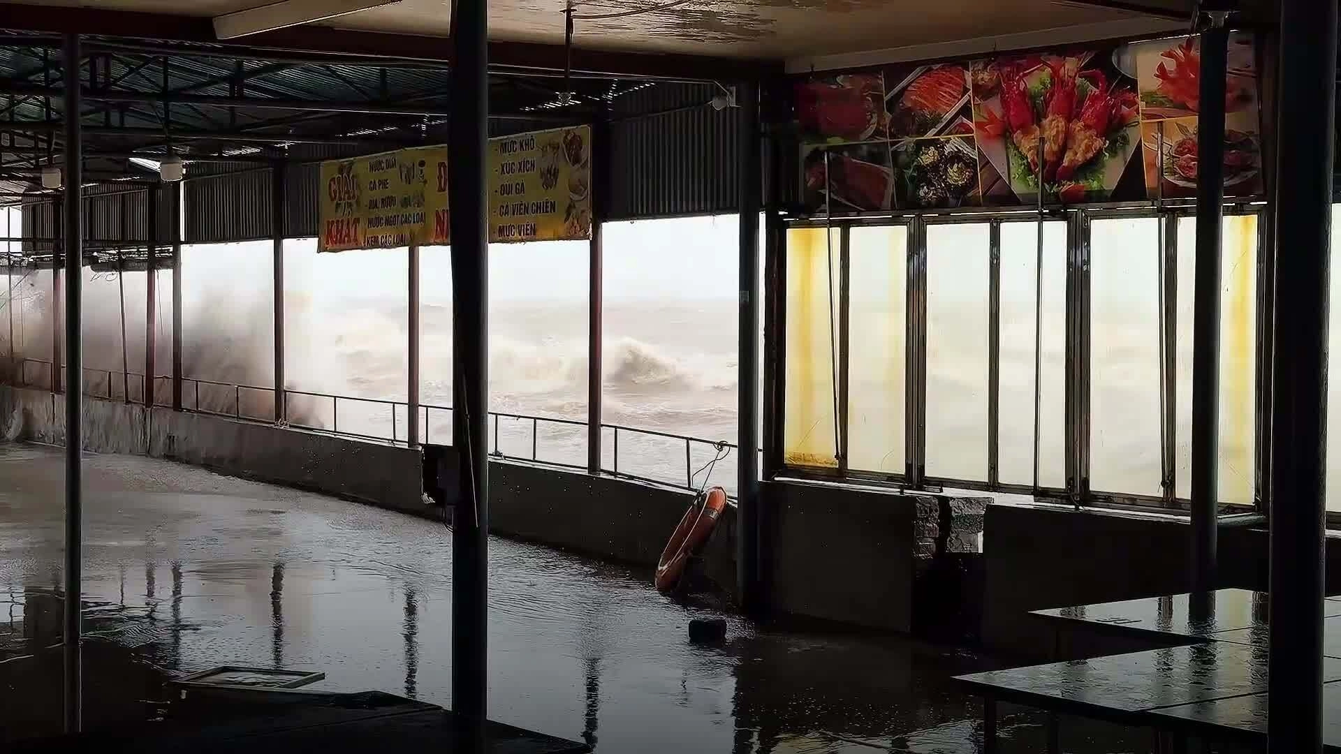 台风Wipha登陆北部7小时