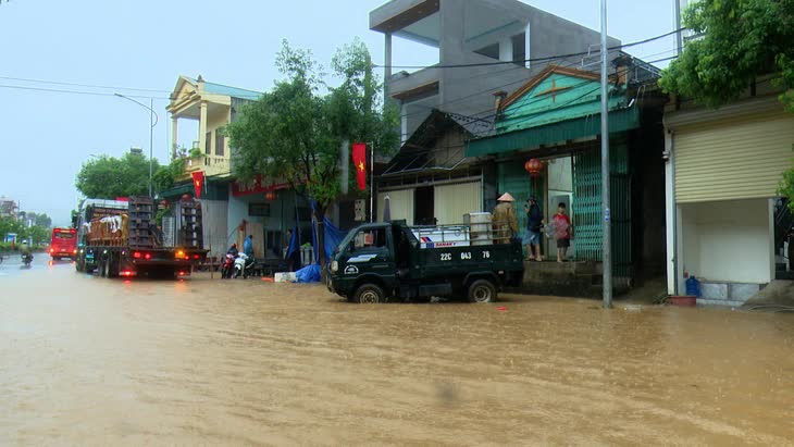 中国和越南水电站泄洪，多条河流洪水预计将达到“极其危险”水平