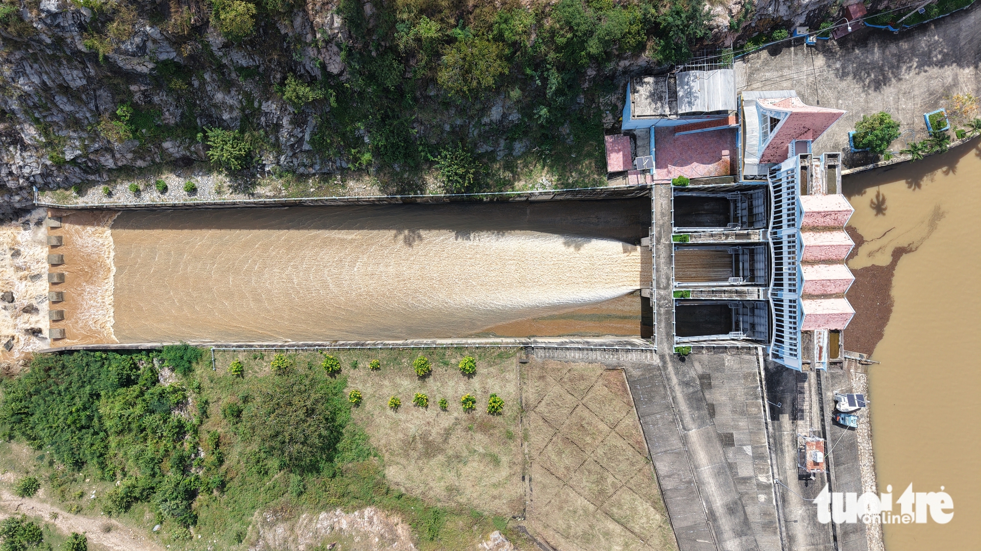 无人机拍摄平顺旧区曾创纪录泄洪的松瓜湖和龙松湖