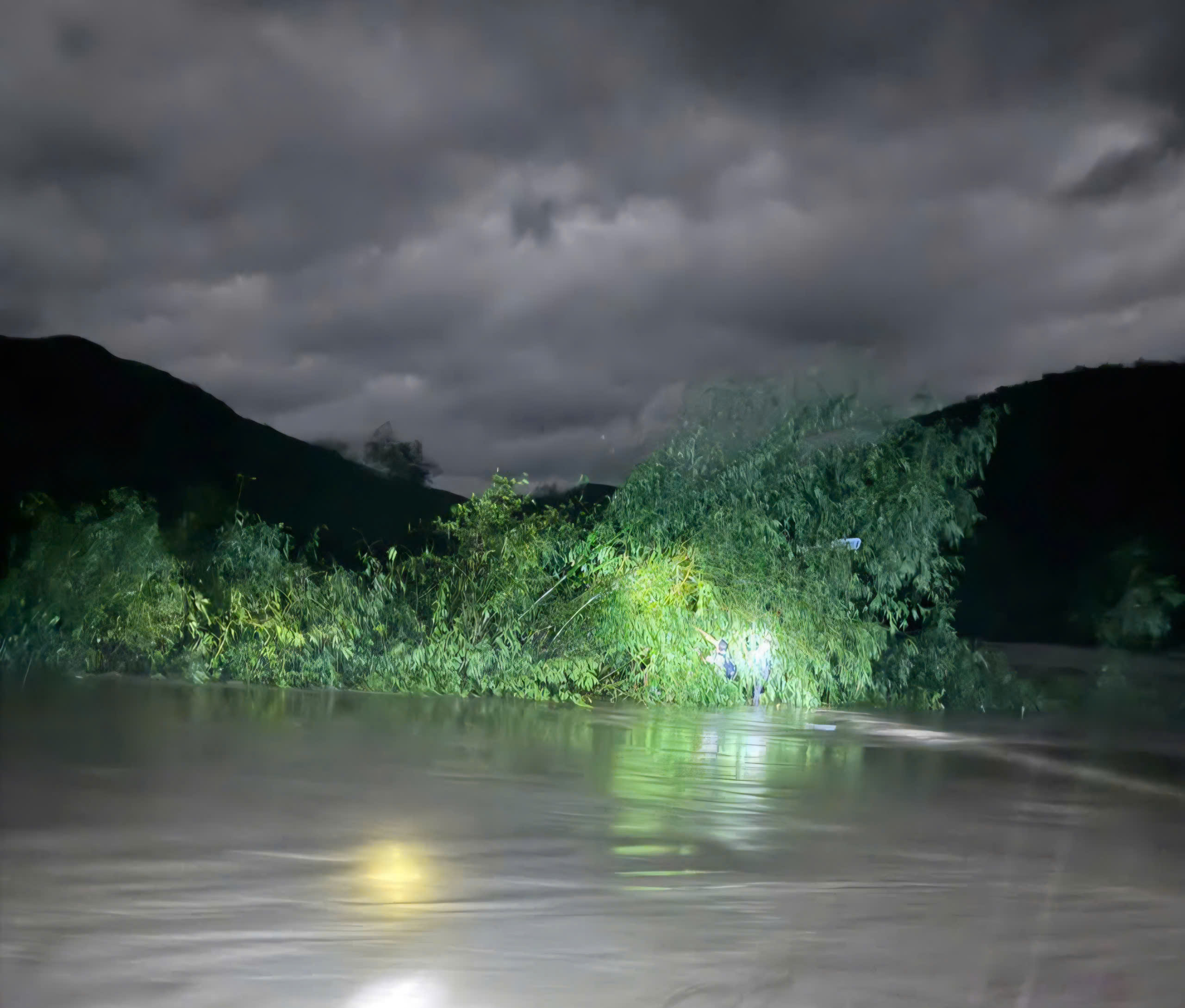 台风Kalmaegi在多地造成严重损失
