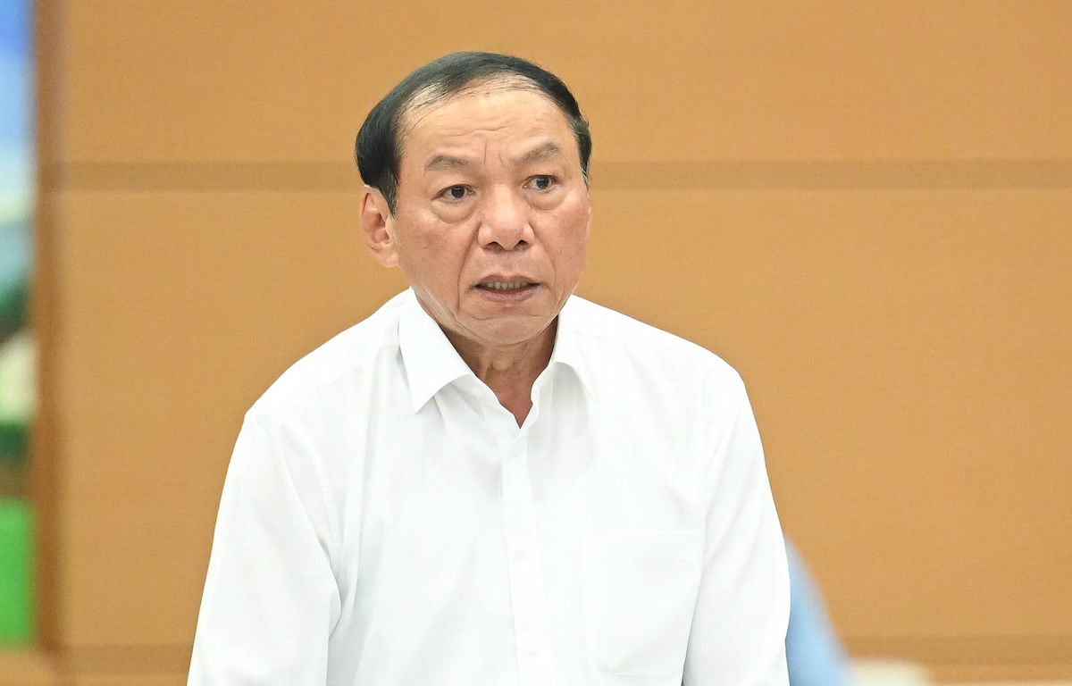 穿有品牌标志的衣服不算广告，'国会议员可以放心穿'
