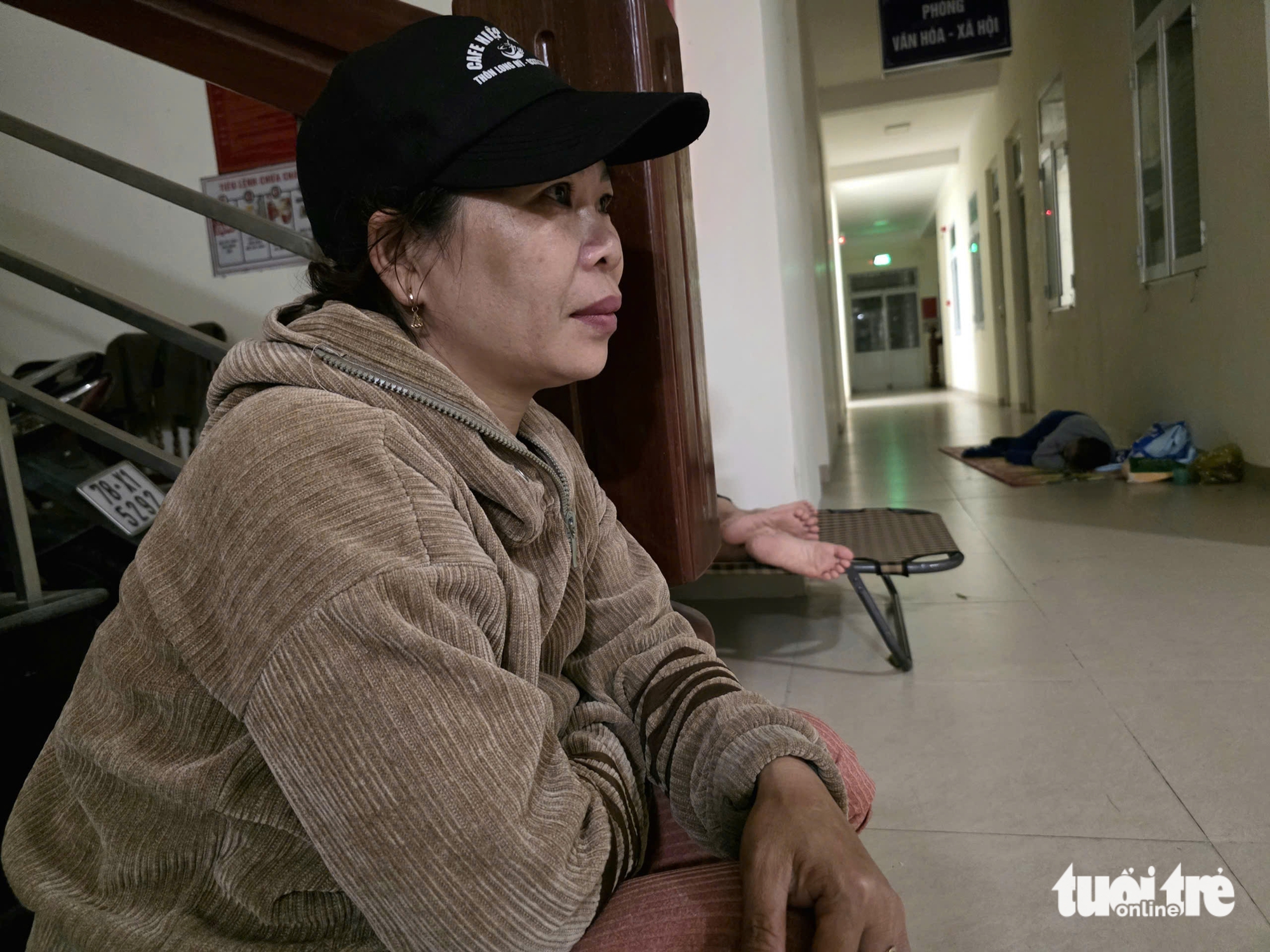 刚过去的台风，洪水淹没屋顶，民众措手不及