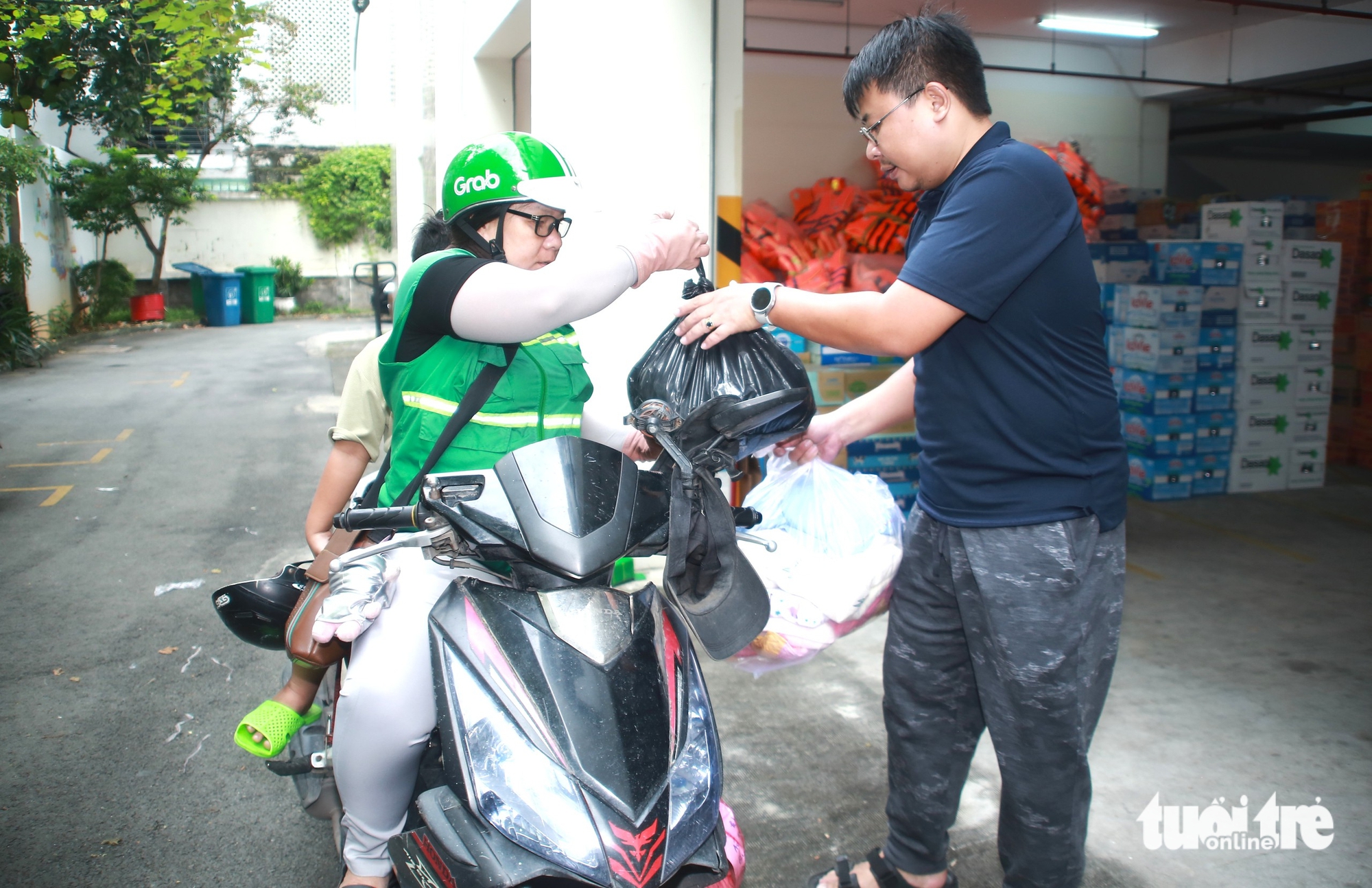 看到中部洪水的视频，心痛得无法忍受