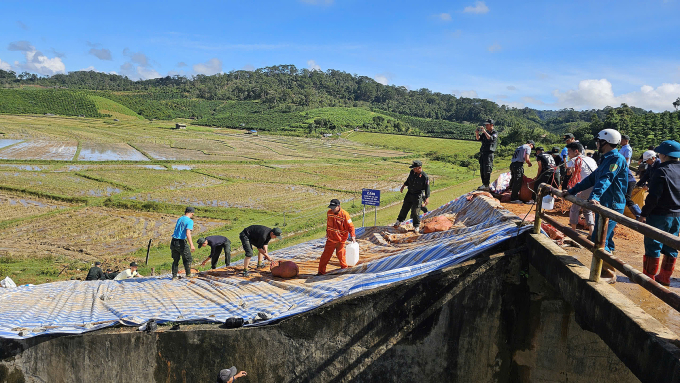 林同省争分夺秒加固170万立方米水库，面临溃坝风险