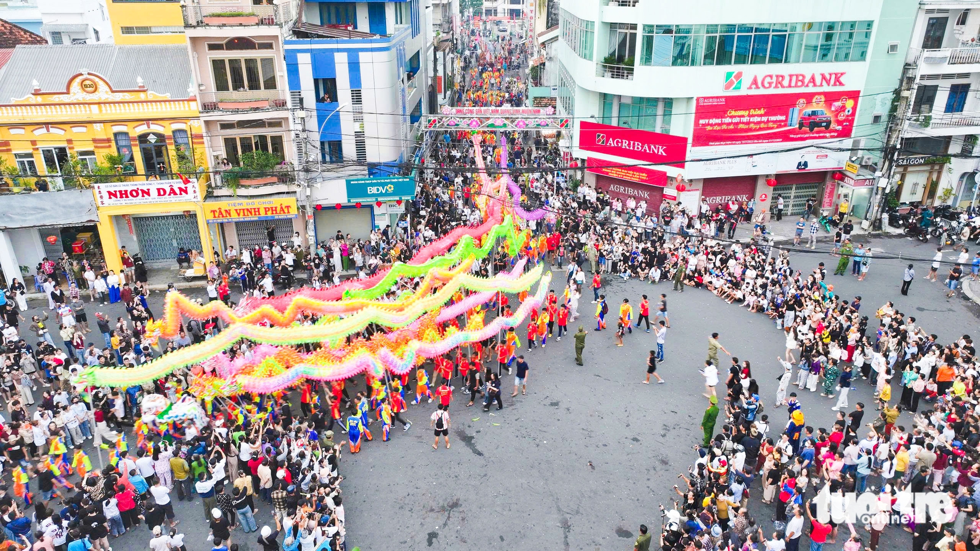 上香纪念民族英雄阮忠直