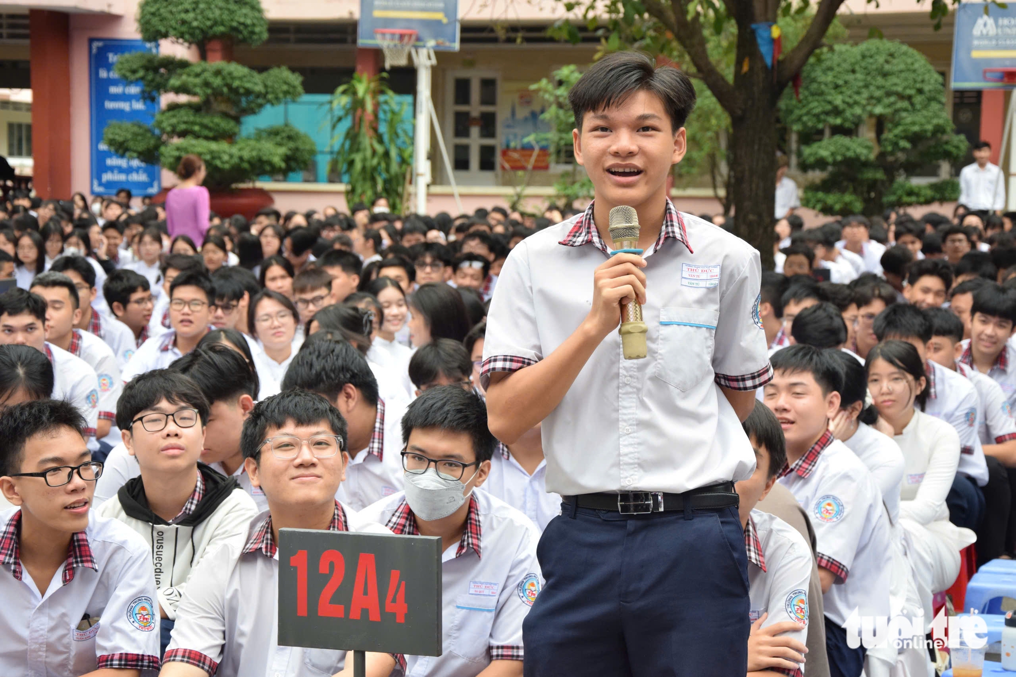 近2500名守德学生参加电子烟毒品案件模拟审判