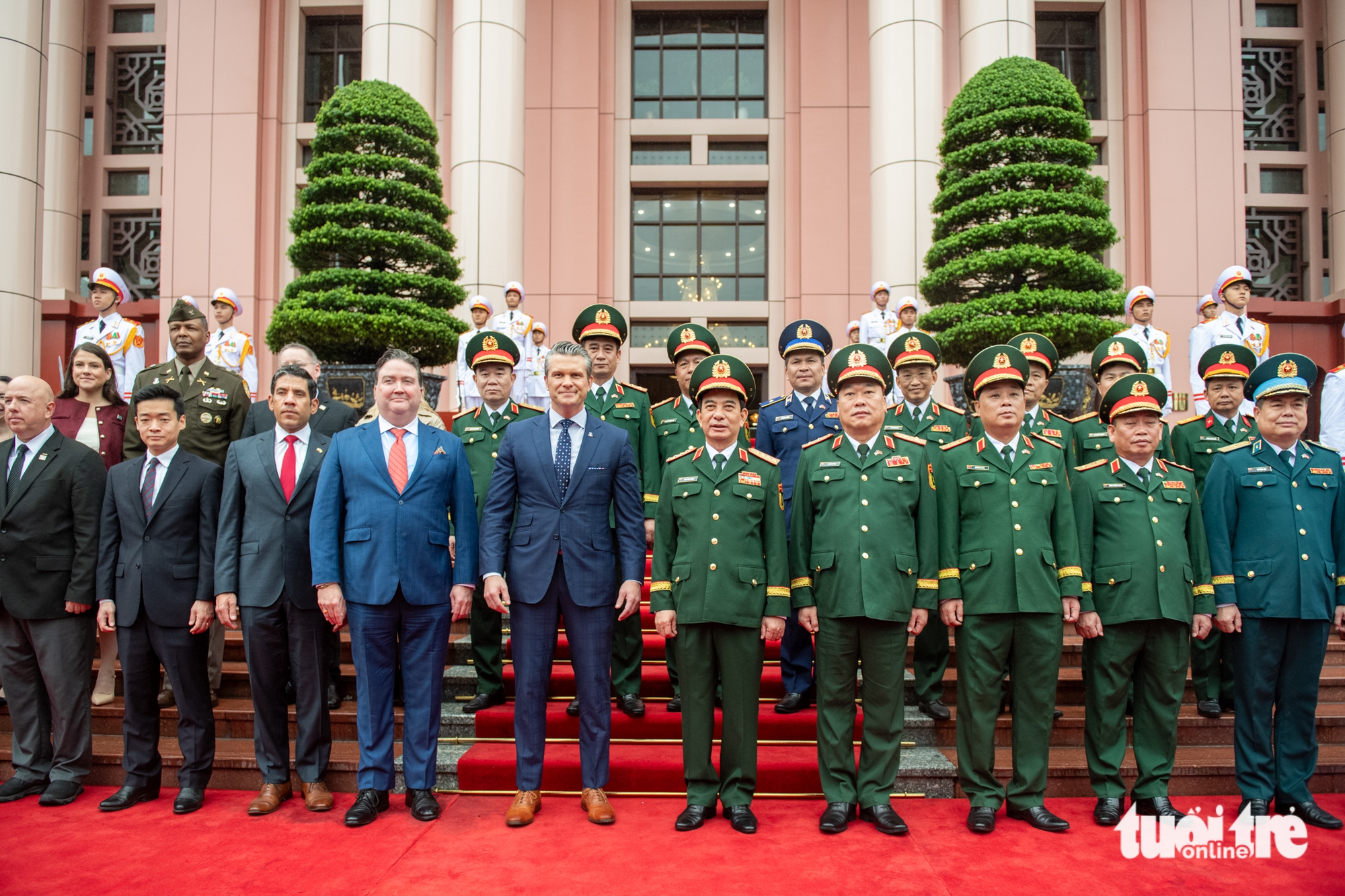 大将潘文江与美国战争部长会谈