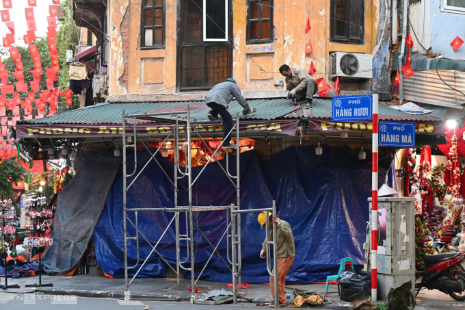 河内出动处理道路和人行道违规行为