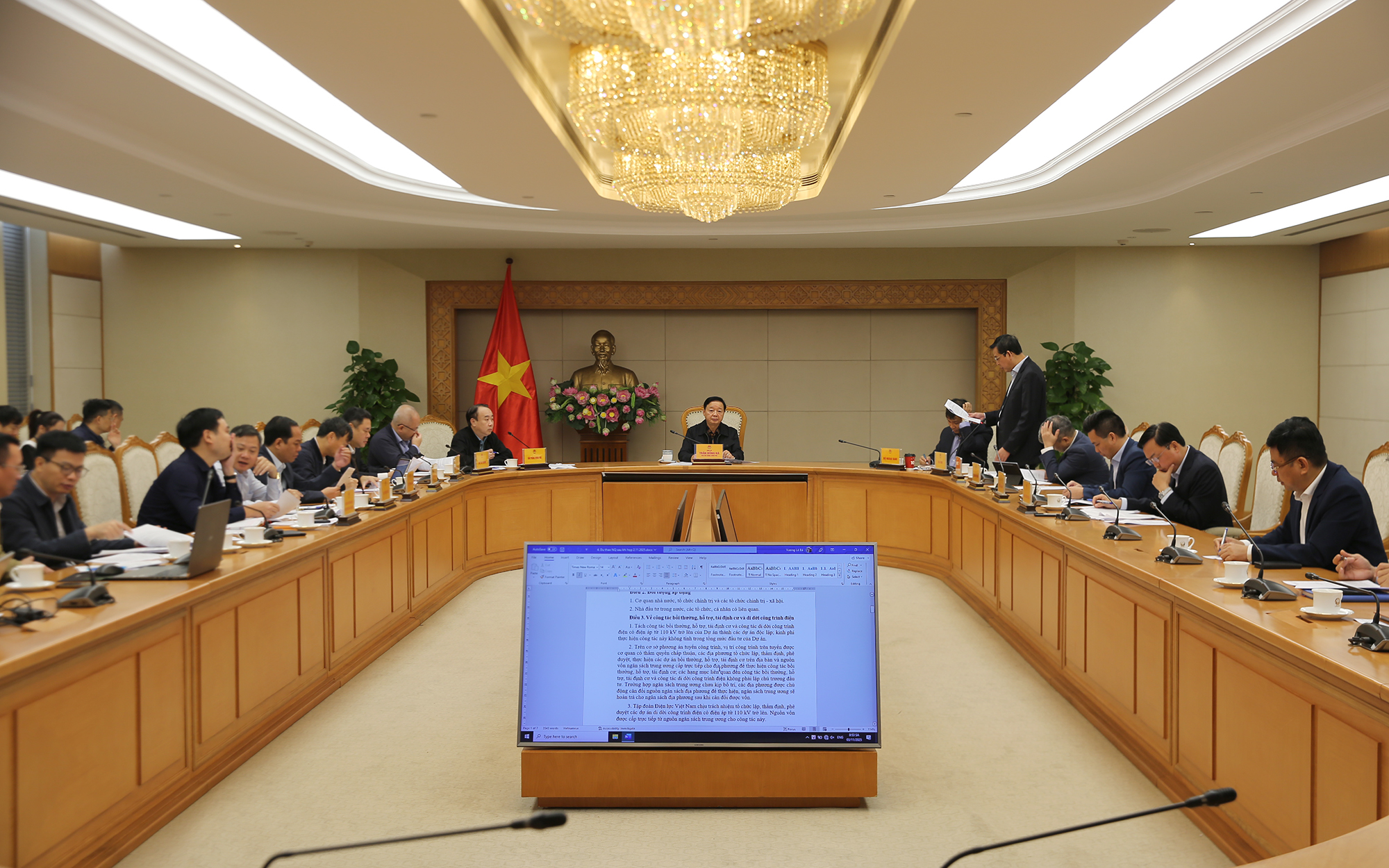 副总理：当私人投资高速铁路存在风险时，有接管和国有化方案