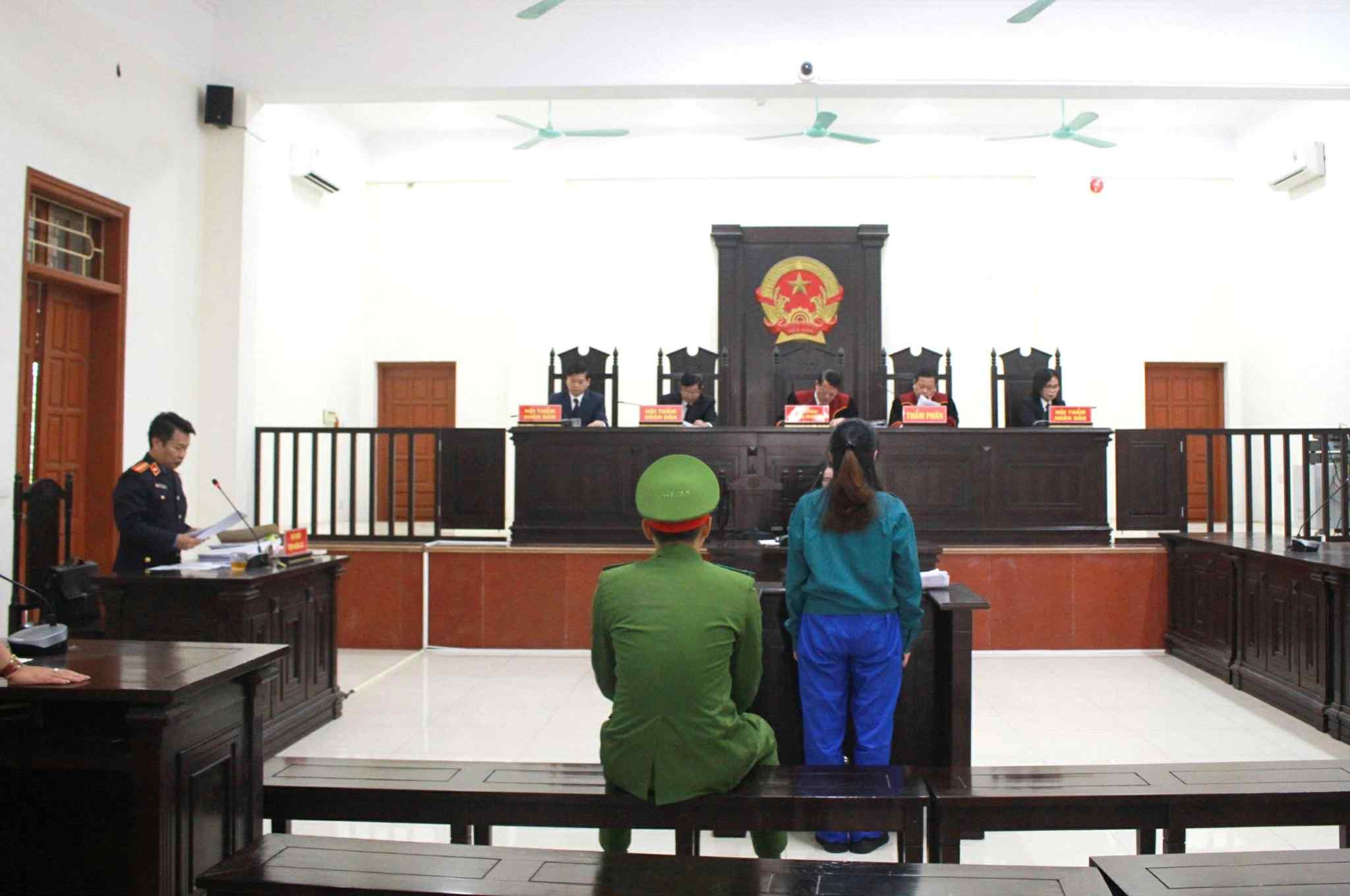 姐姐否认欺骗弟弟的女友合资购地，仍被法院判处13年监禁