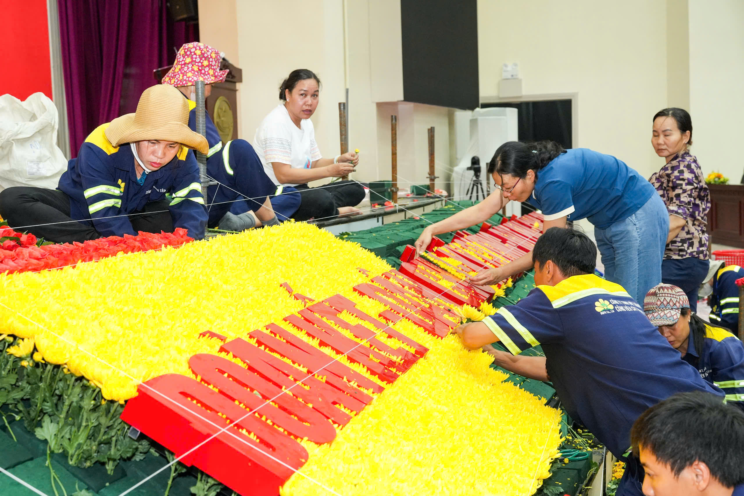 胡志明市完成准备工作，准备迎接合并后的首次党代会