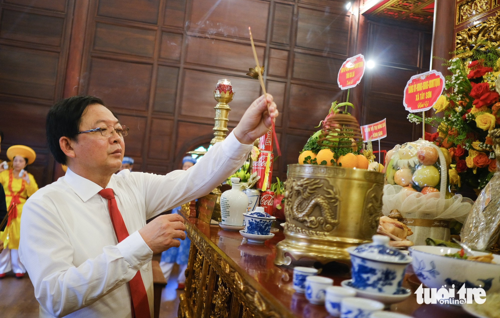 嘉莱省设宴邀请民众共祭光中皇帝 - 阮惠