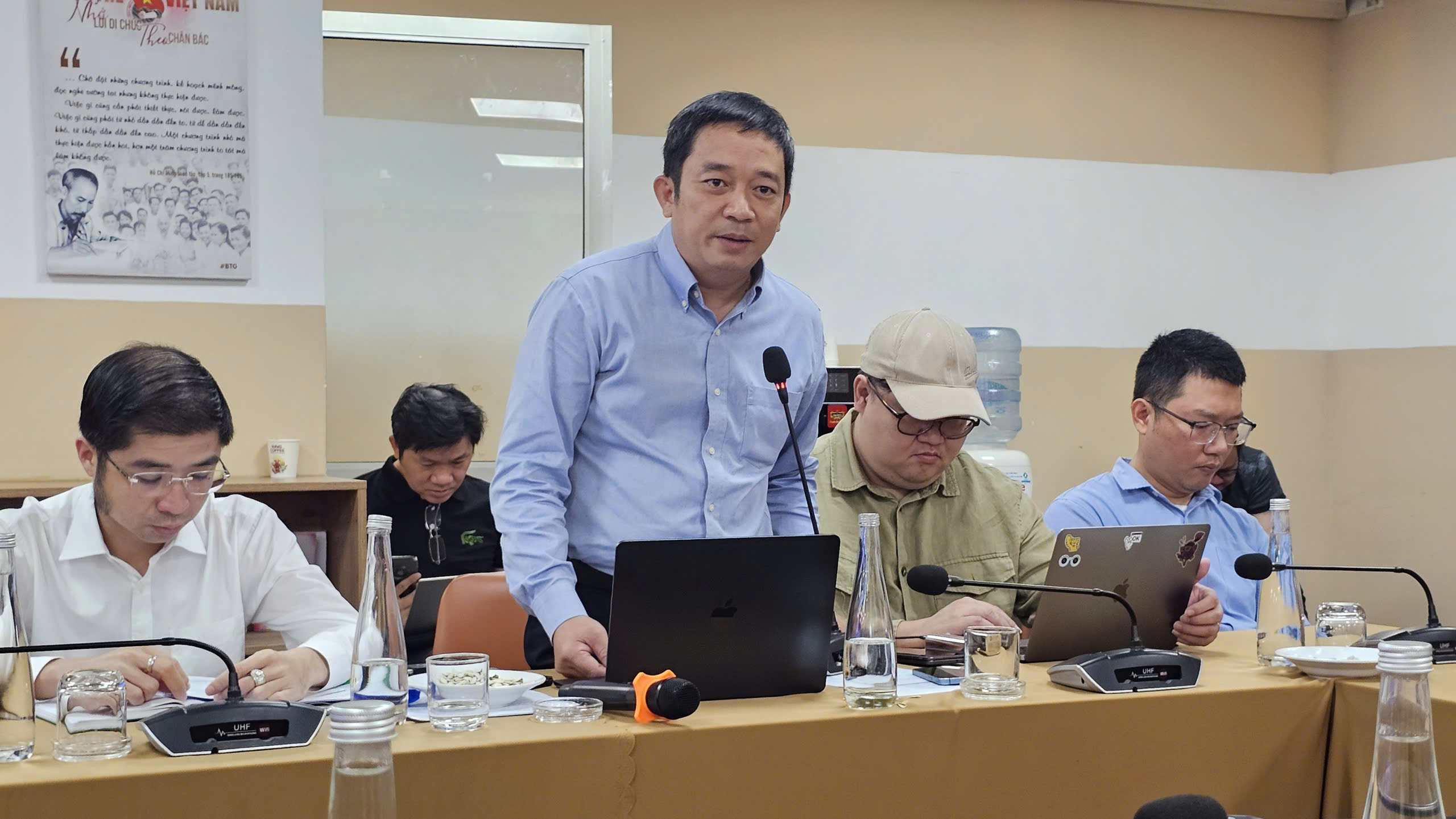 胡志明市首次在地下组织促销购物节