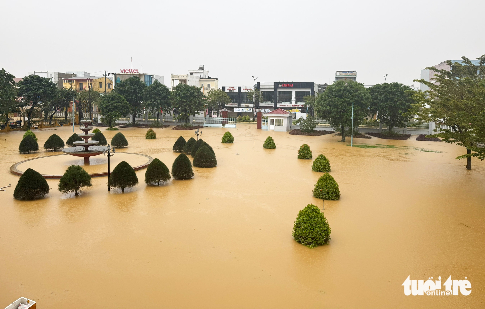 武嘉河-顺河上游洪水下降缓慢，下游民宅仍淹没超过1米