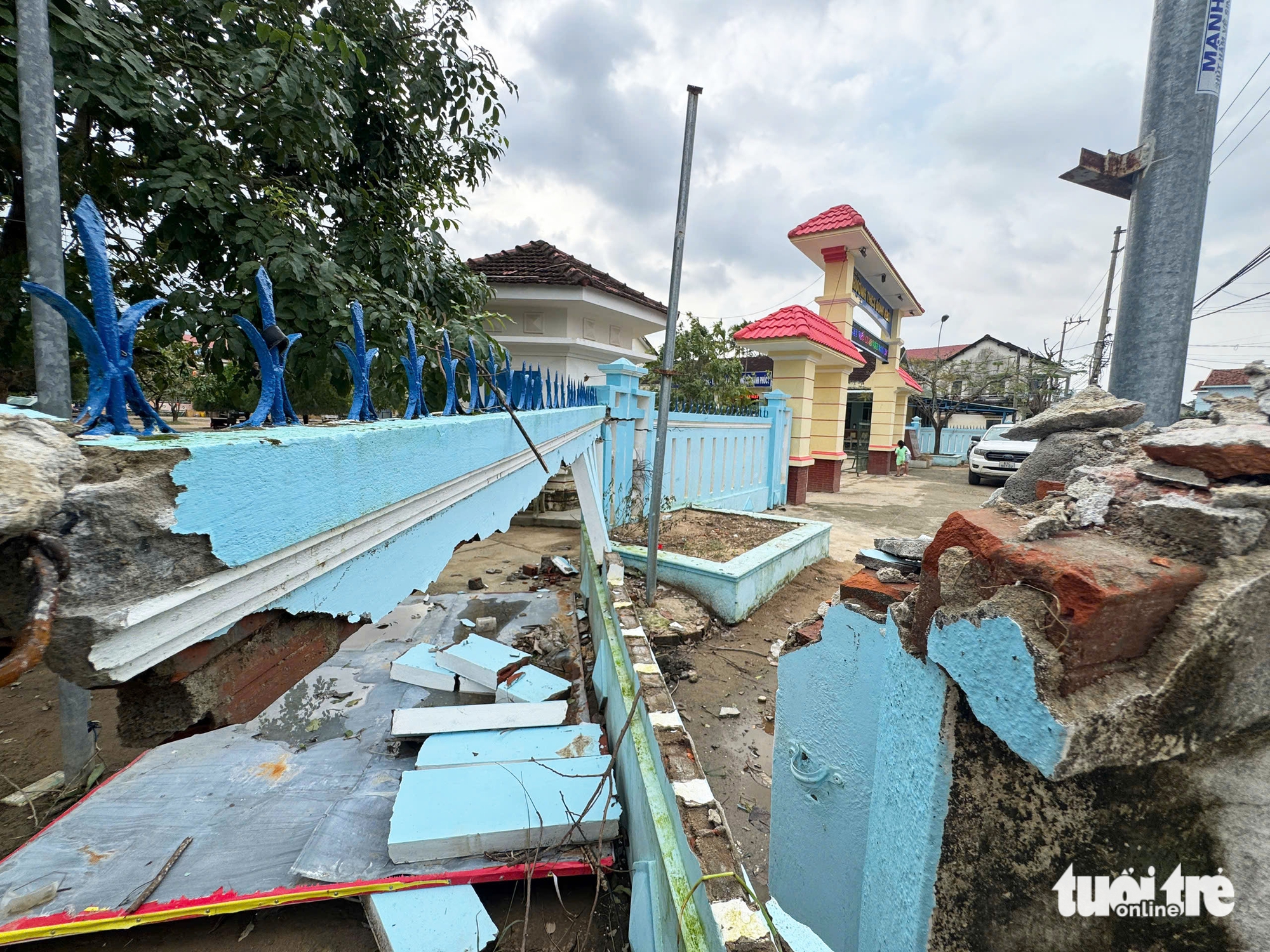 洪水中心和盛地区学校荒凉，师生缺席