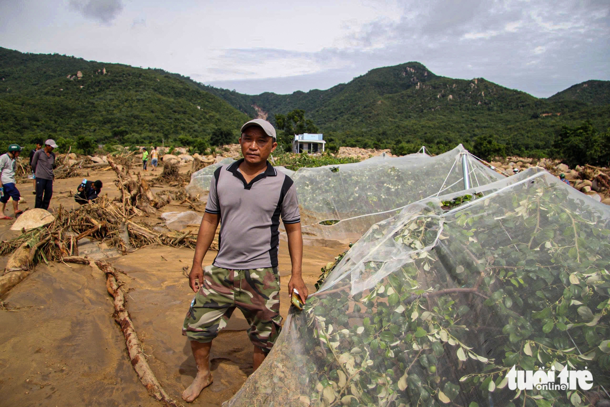 绥丰自建水库溃坝：民众愤怒，要求追究责任