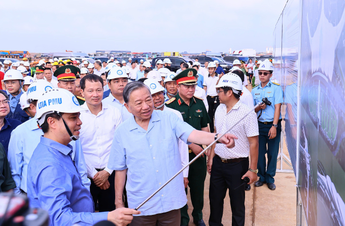 总书记：尽快出台吸引国际航空公司到龙城的政策