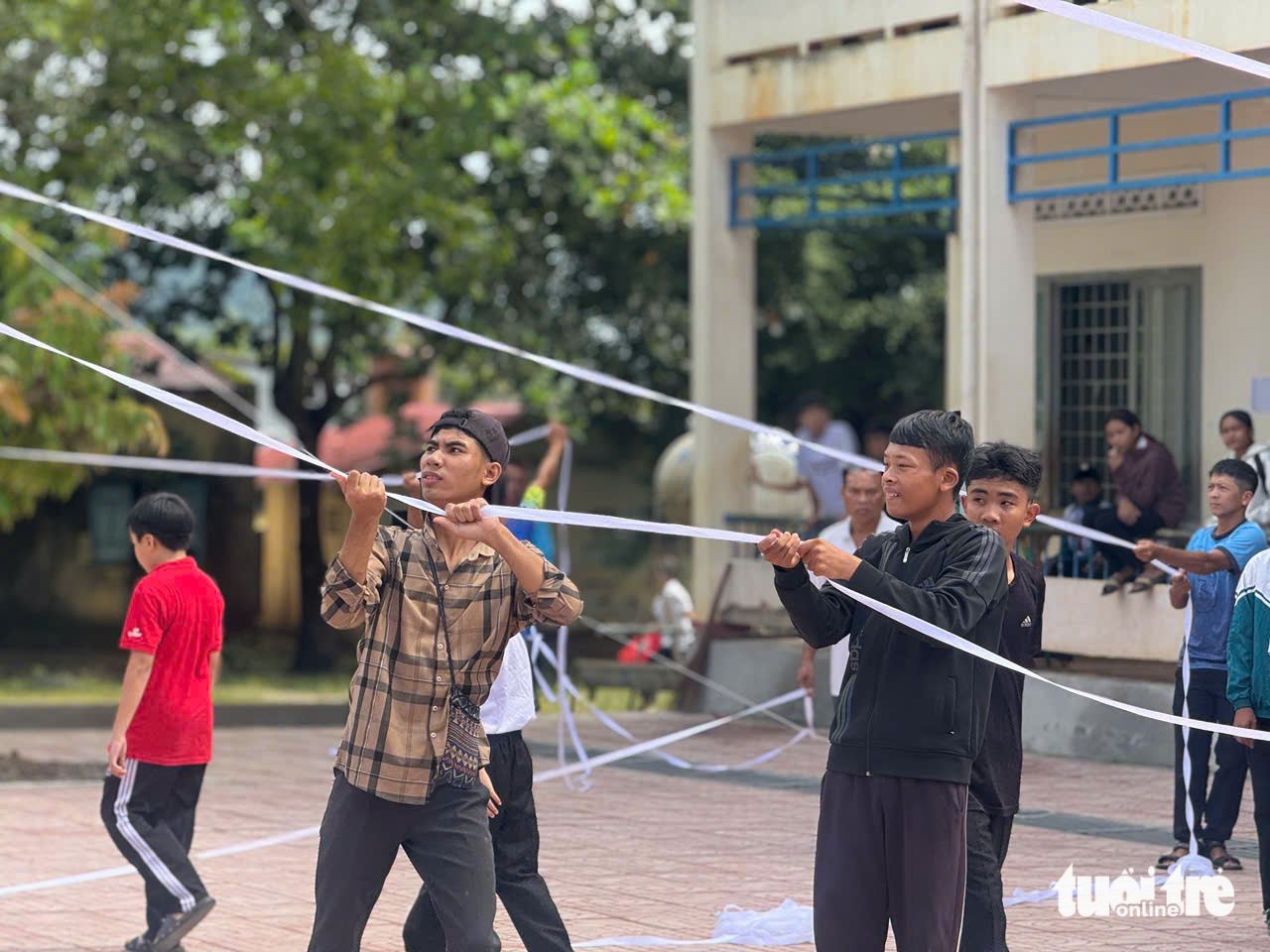 得乐省边境学校准备特别开学典礼