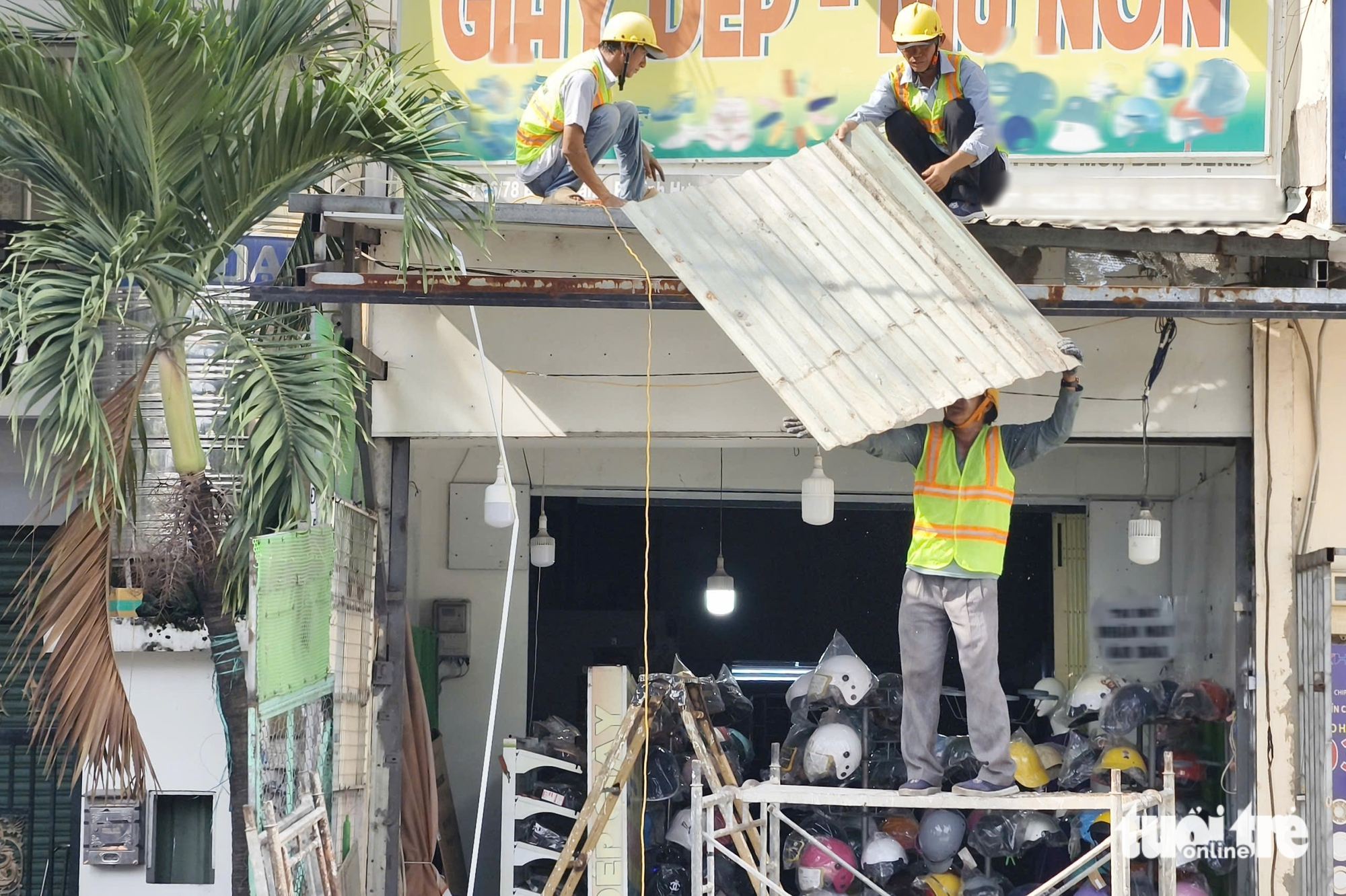胡志明市平新区拆除52处侵占人行道的建筑