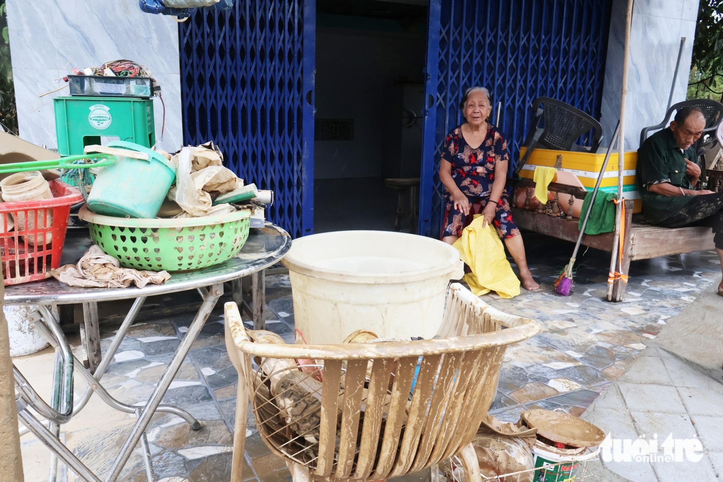 在洪水和山体滑坡后重新站起来,戈诺伊的居民并不孤单