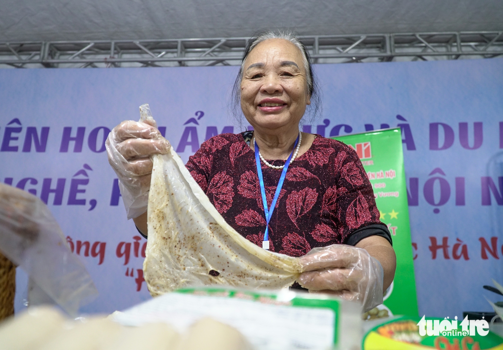 周末在郑功山步行街品尝八场宴席、清池卷粉……