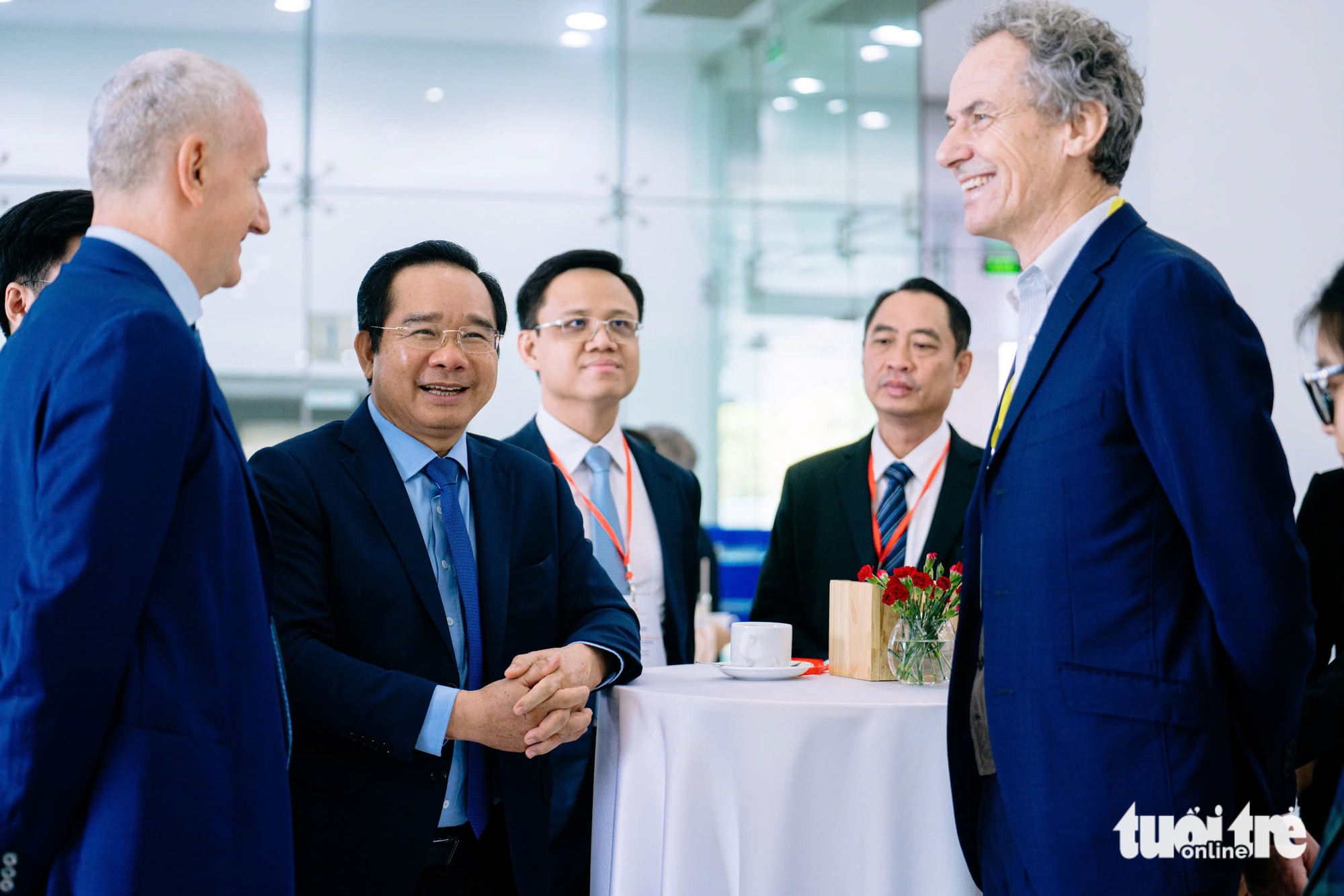 胡志明市人民委员会主席阮文德：胡志明市拥有三个发展区域，吸引投资