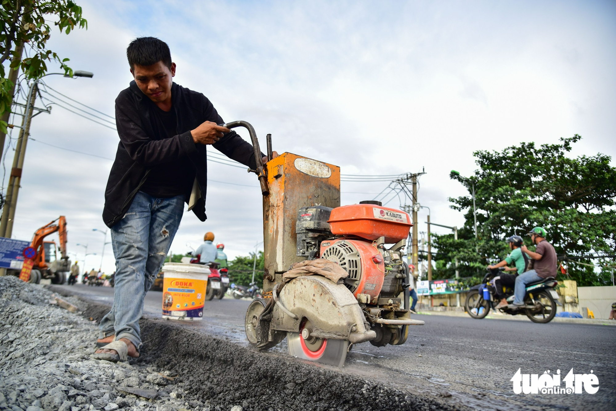 平昭1桥静空提升三个月后的形态，居民因交通拥堵减轻而高兴