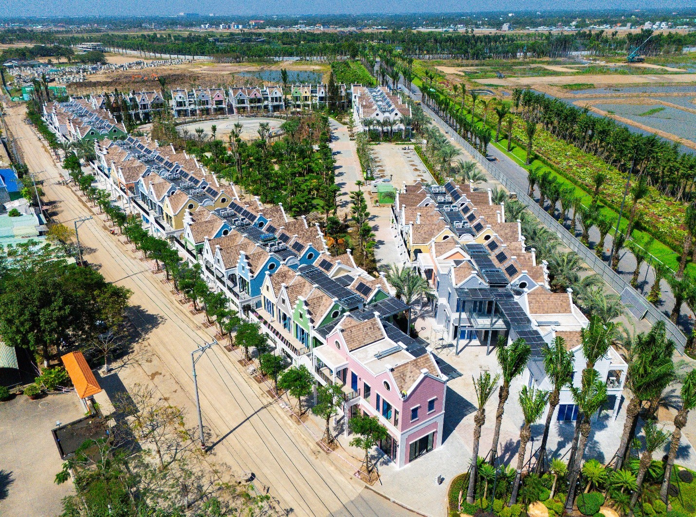 胡志明市西部门户在2025年底因一系列基础设施项目而繁忙