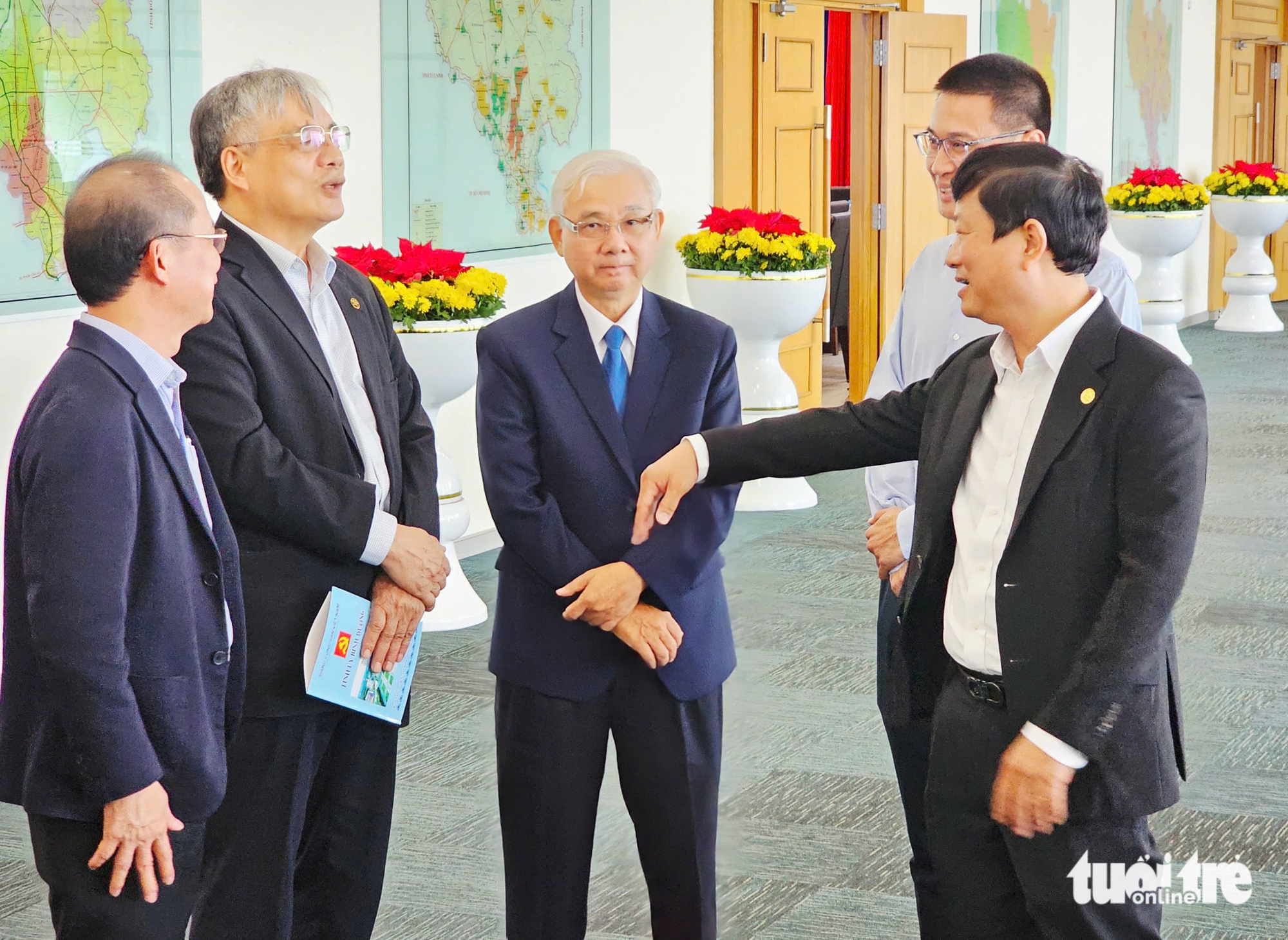 平阳省主席致信鼓励干部在合并胡志明市时发挥活力