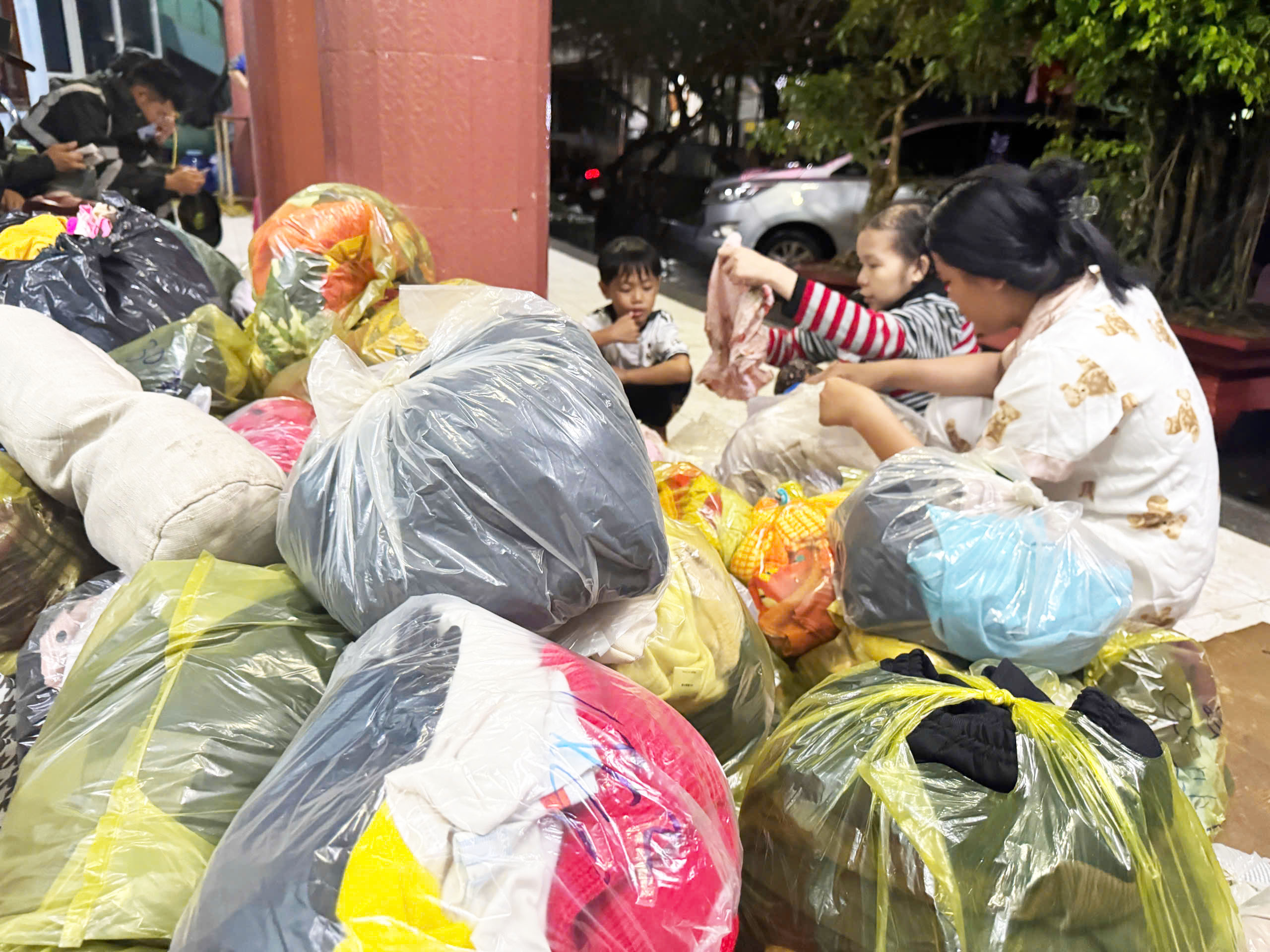 Hòa Thịnh洪水中心23人死亡，1人失踪，没有传闻中的'数百人'