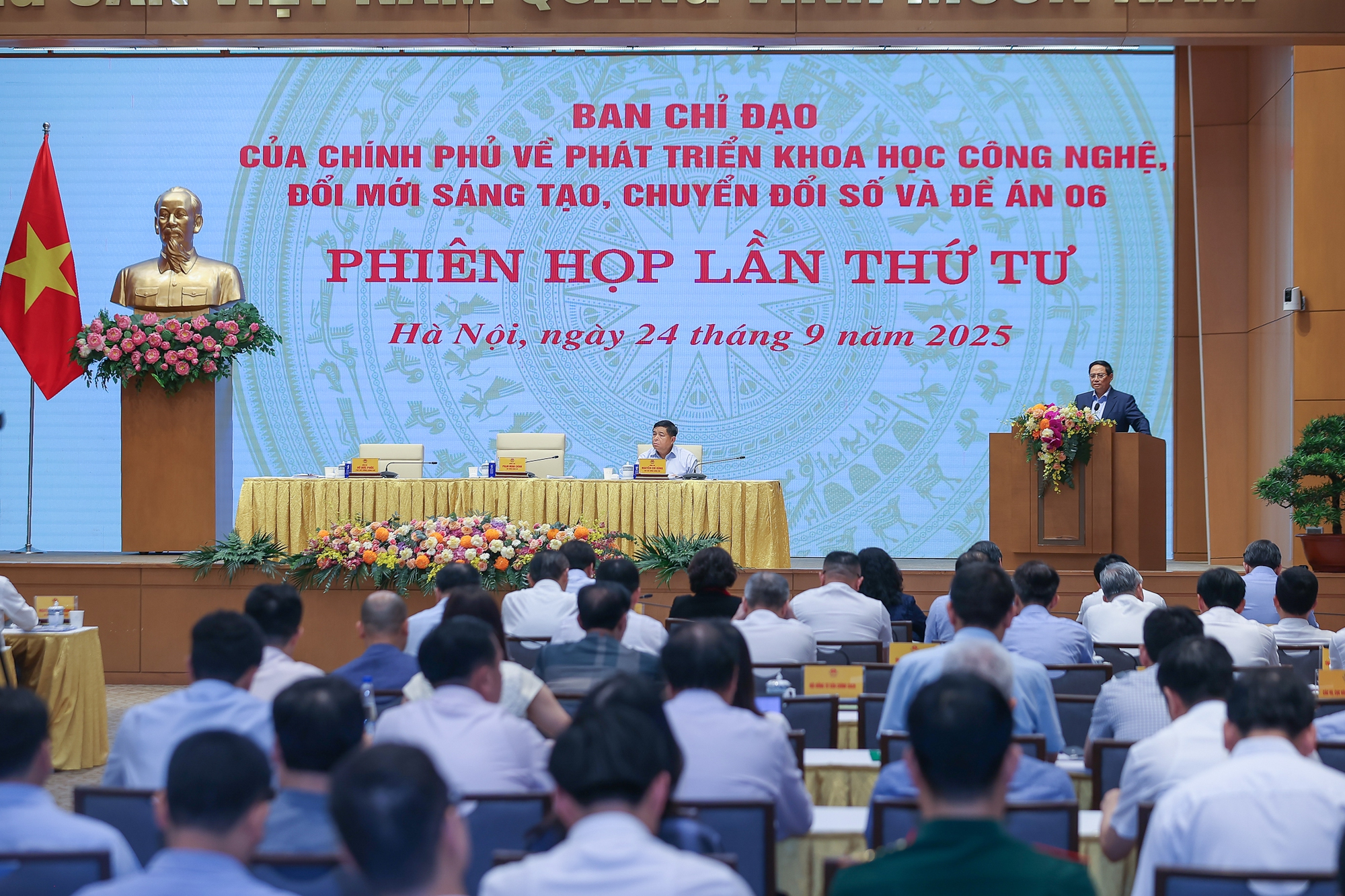 总理：不再要求民众提供国家数据库中已有的重复文件