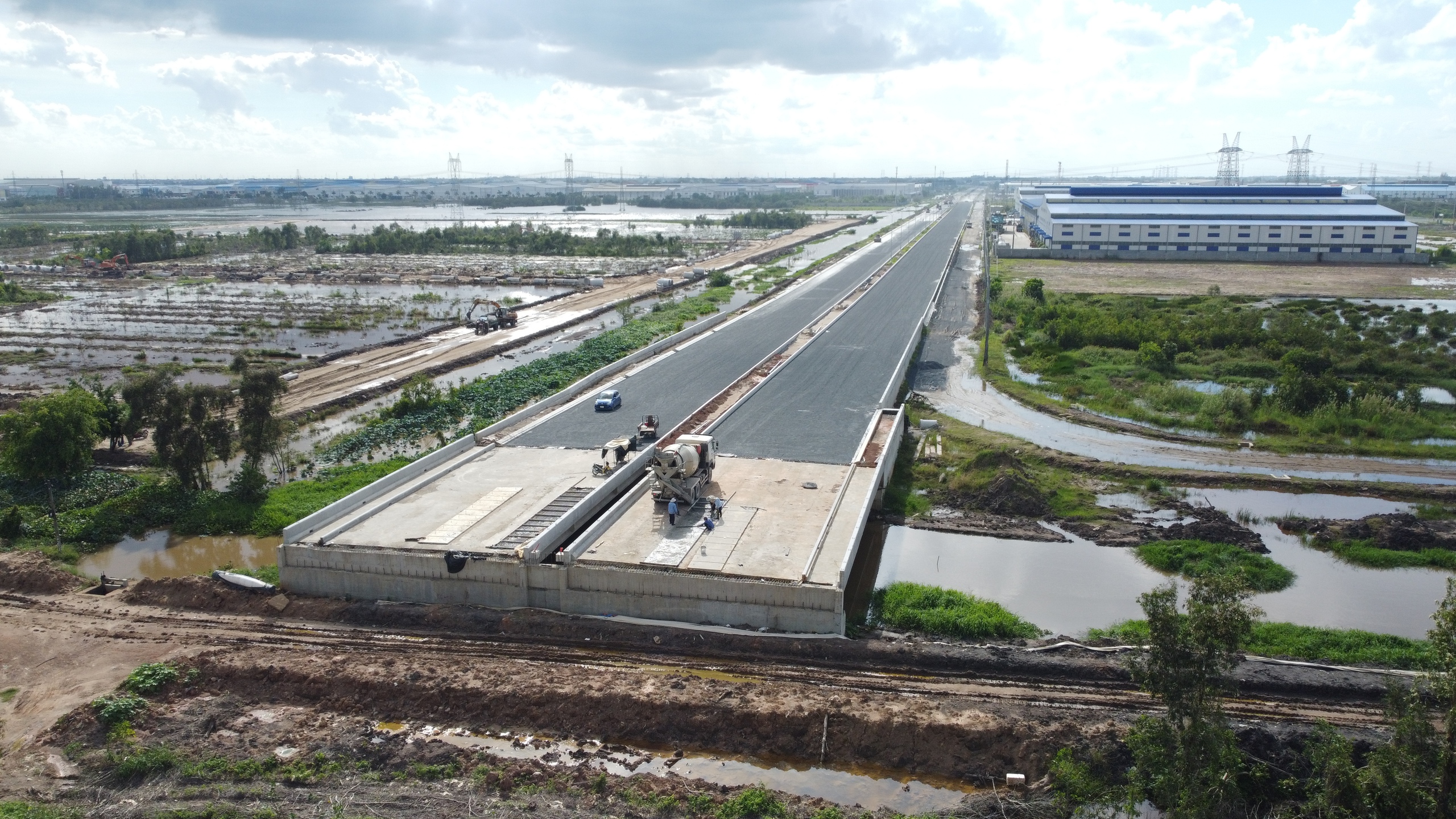 西宁万亿公路即将通车，等待连接胡志明市西北新开路