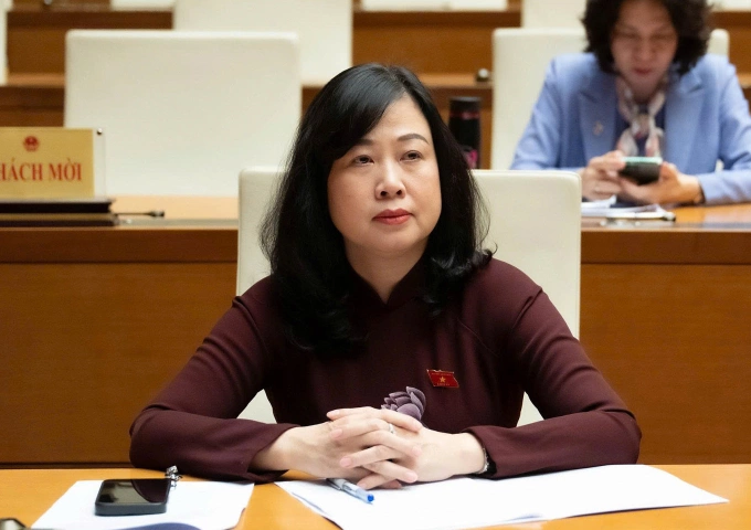 从2027年起提高医疗保险缴费水平，逐步实现全民免医院费