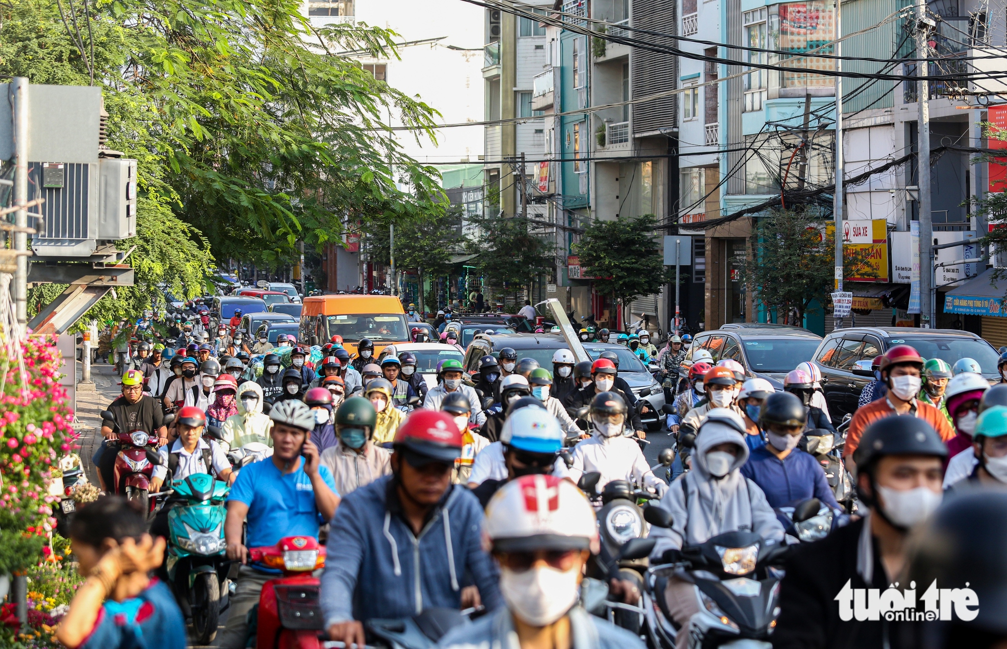 胡志明市推进扩建杭青-平兆轴线和13号国道