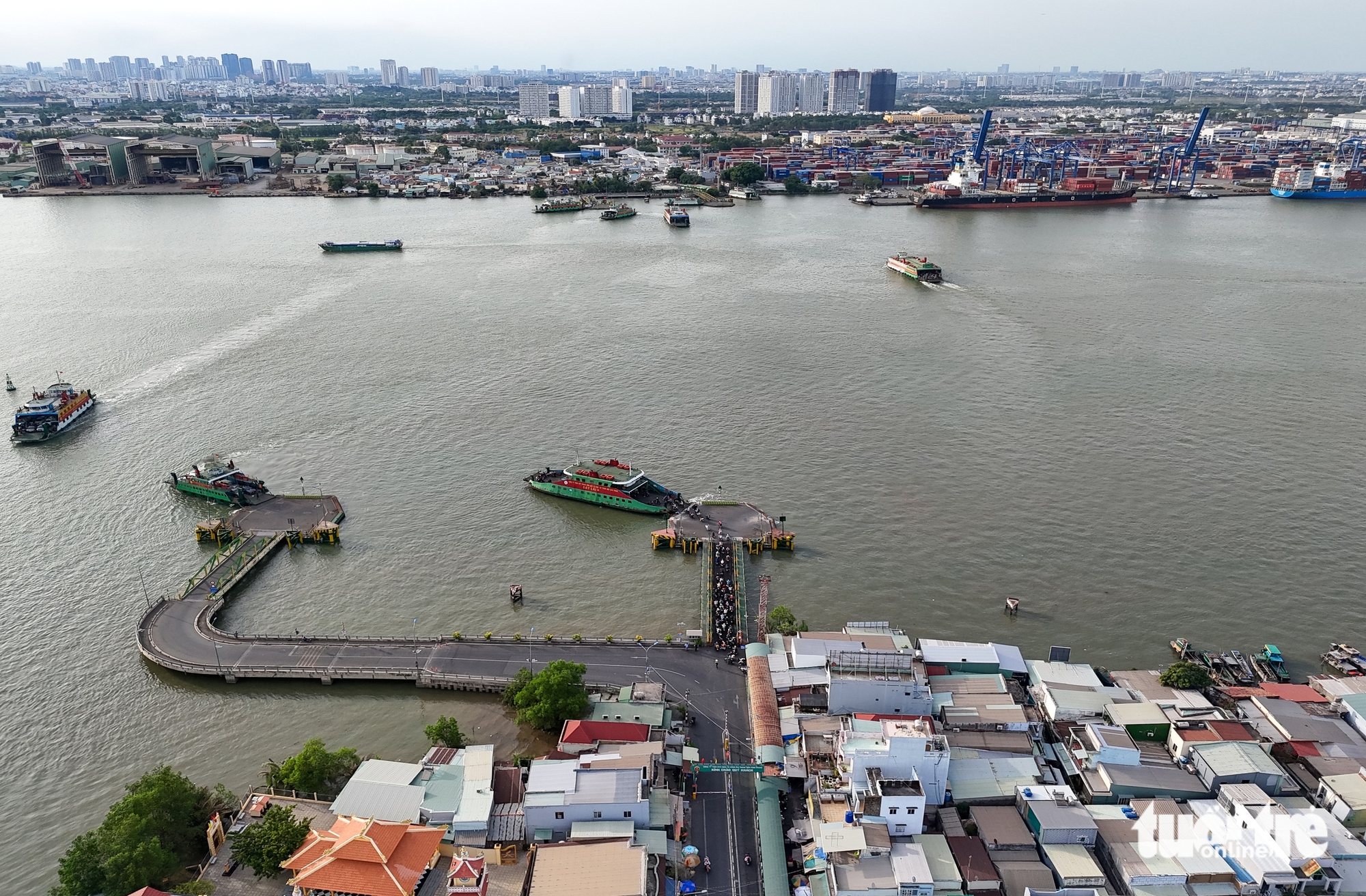 提交给胡志明市人民议会统一实施Cát Lái桥和Đồng Nai 2桥项目的权限