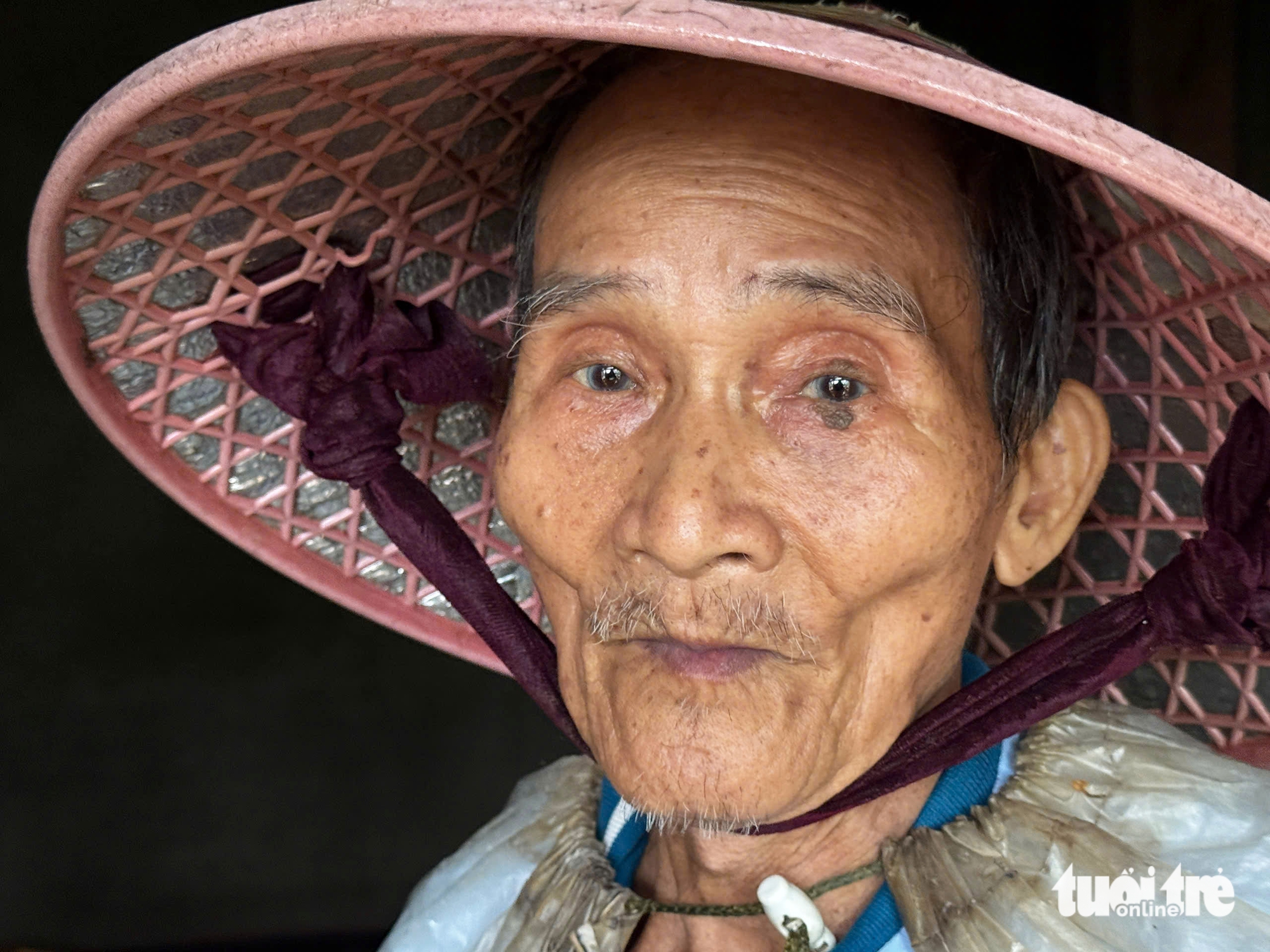 令人心碎的画面，从和盛洪水中心传来的悲痛