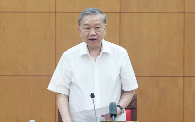 总书记：第十四届党代会文件必须是党对人民的强烈承诺