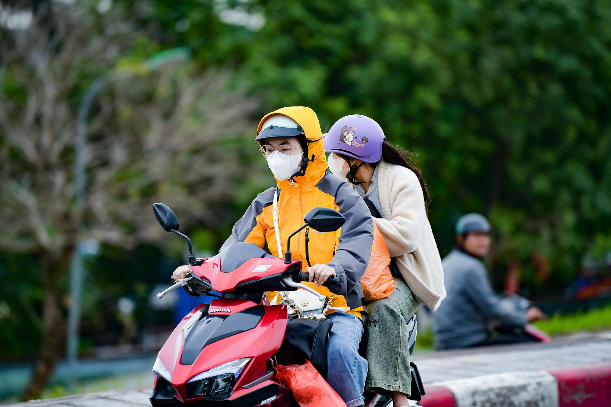 今日天气 11月30日：内陆凉爽，风暴和热带低压仍在海上徘徊